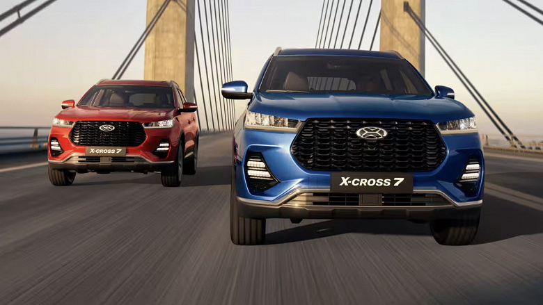 Распродажа завершается: дилеры урезали скидки на кроссоверы XCite X-Cross 7, которые собирали на бывшем российском заводе Nissan